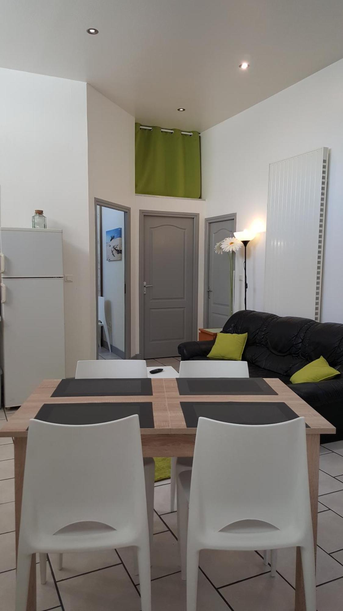 Le Souplex Apartment Troyes Bagian luar foto